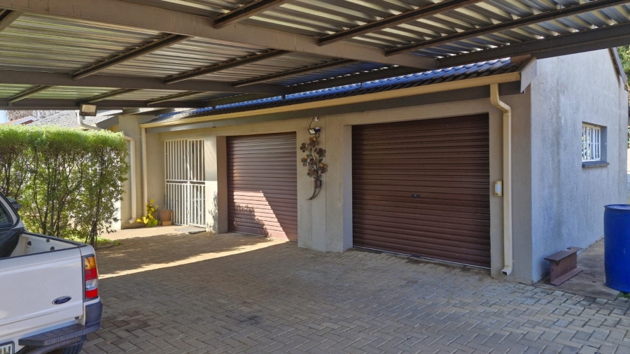 3 Bedroom Property for Sale in Potchefstroom South North West